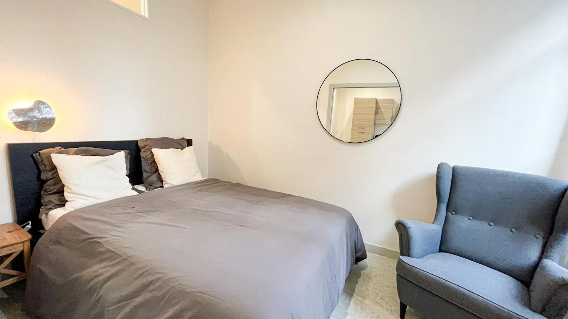 Suite Onnyx Lyon 0*,  France